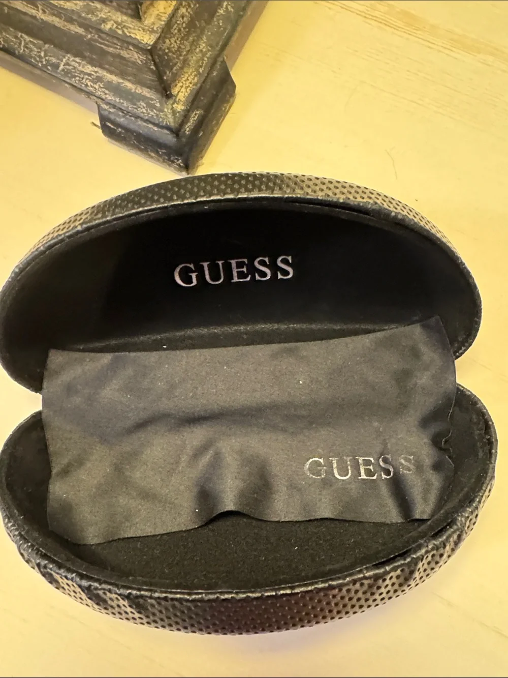 GUESS Men’s Black and Silver Aviator Sunglasses with Branded Case